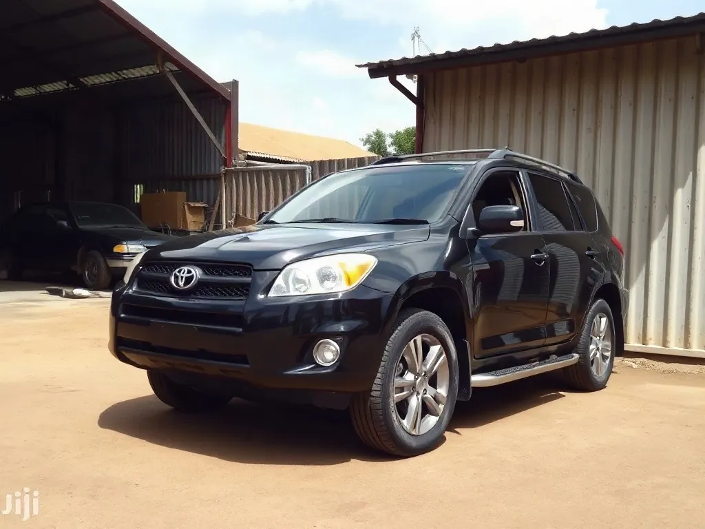 Toyota RAV4 2011 essence, entretien suivi · Owendo (2/2)