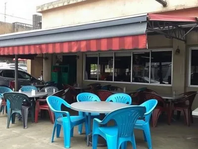 Restaurant recrute serveuse à Louis · Libreville