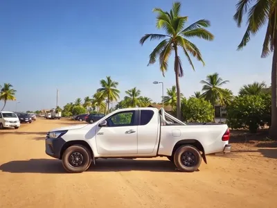 Toyota Hilux 2015 simple cabine · Port-Gentil